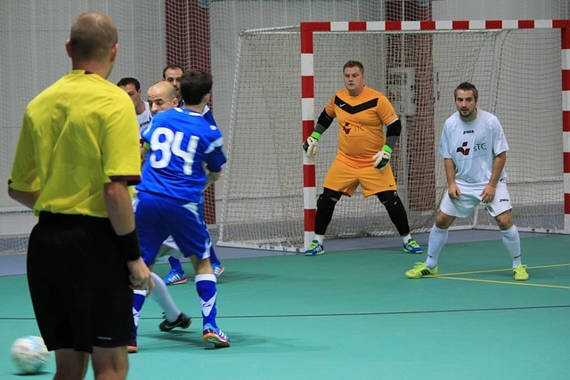 Read more about the article Futsal vs Sepak Bola : Apa Perbedaannya?